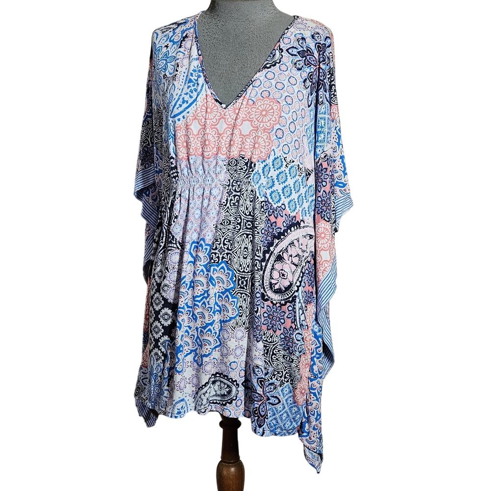 Pasley Print V Neck Tee Size Medium